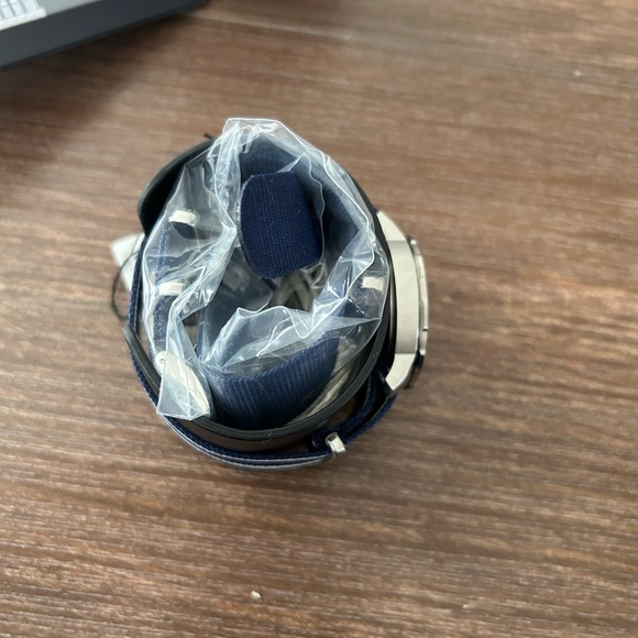 TISSOT - Picture 6 of 11